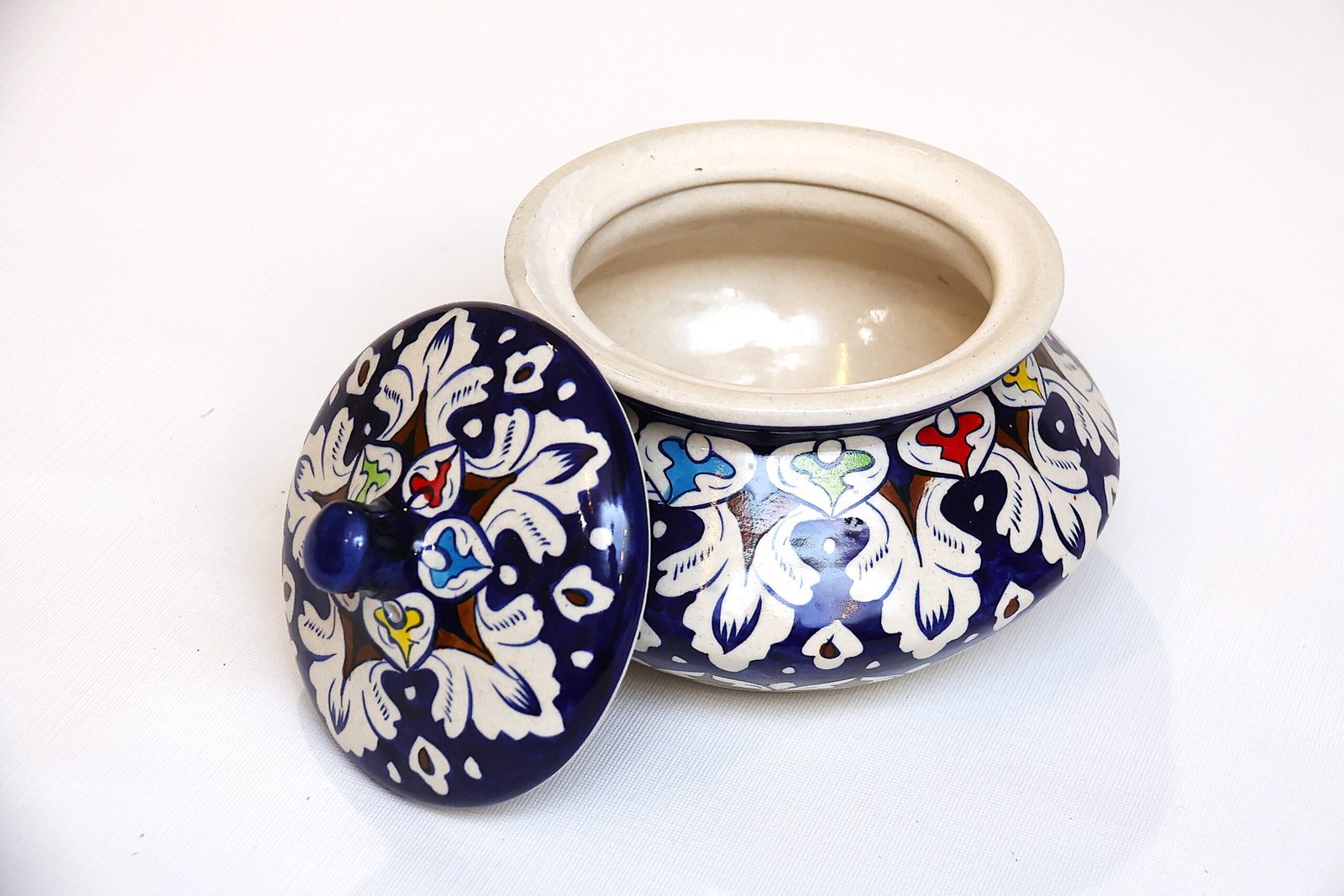 The Katoch Serving Pot with Lid - Image 3